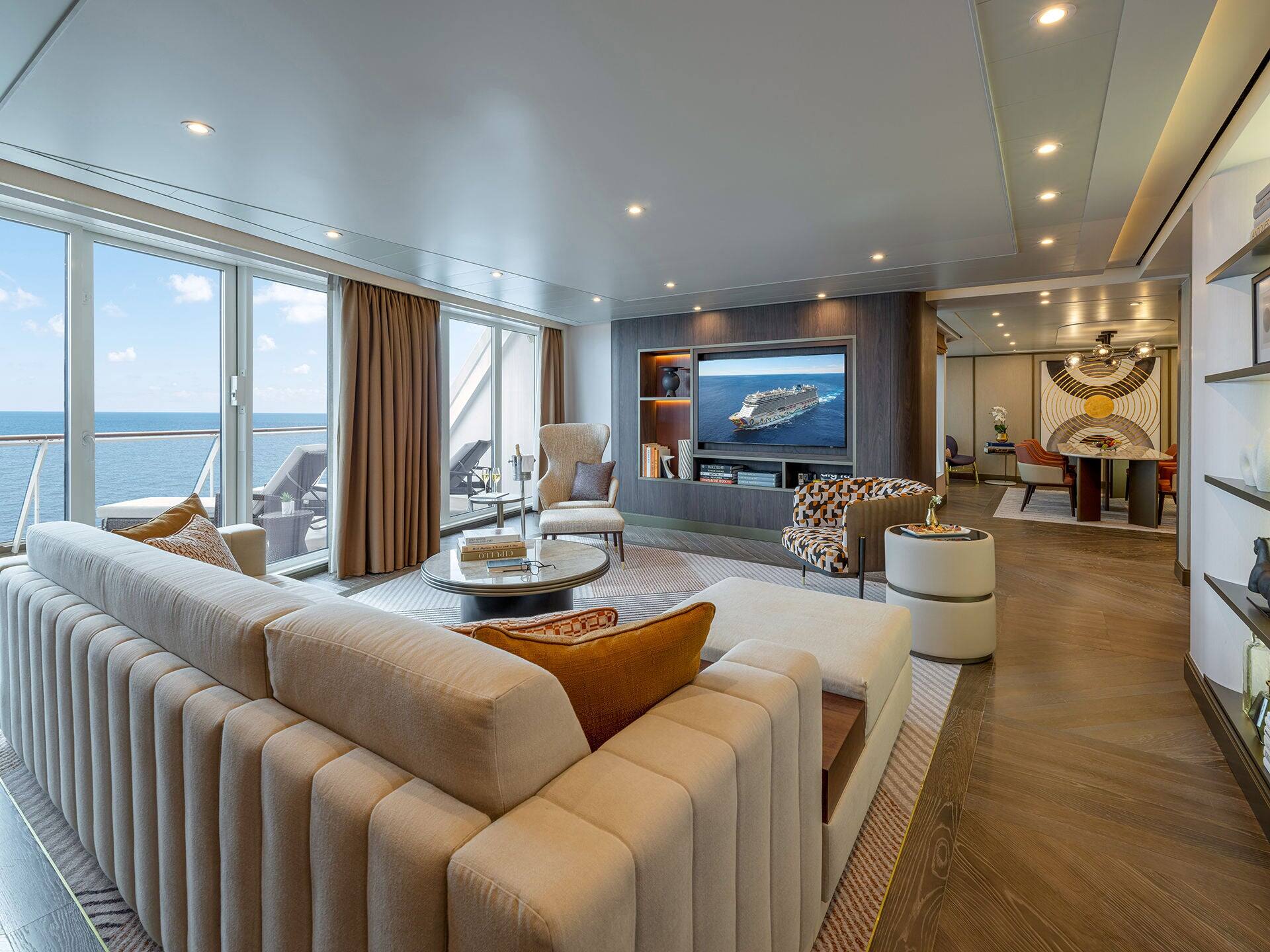 The Haven Deluxe Owner's Suite with Large Balcony