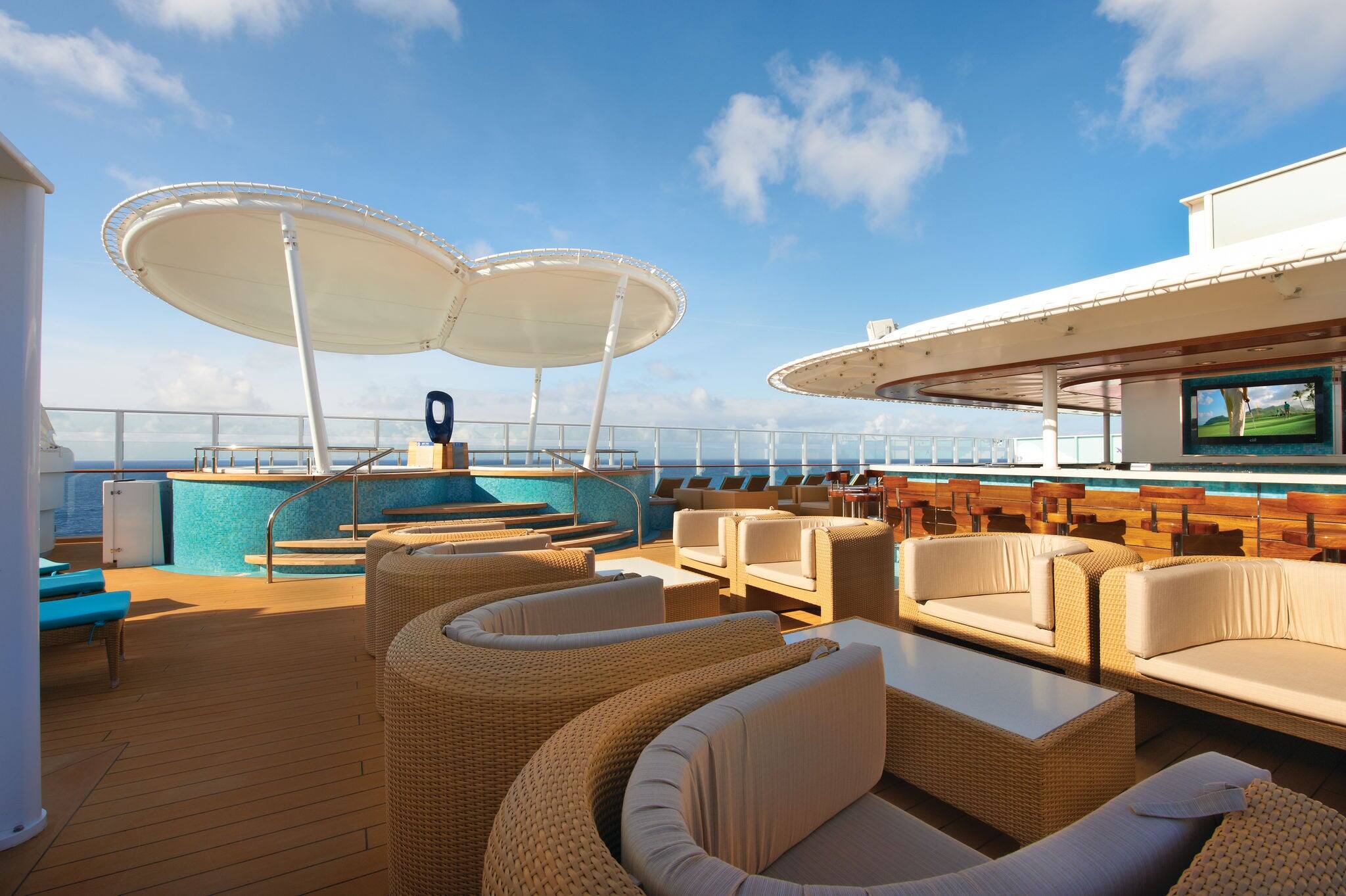 NCL Breakaway Bars Lounges Vibe Beach Club