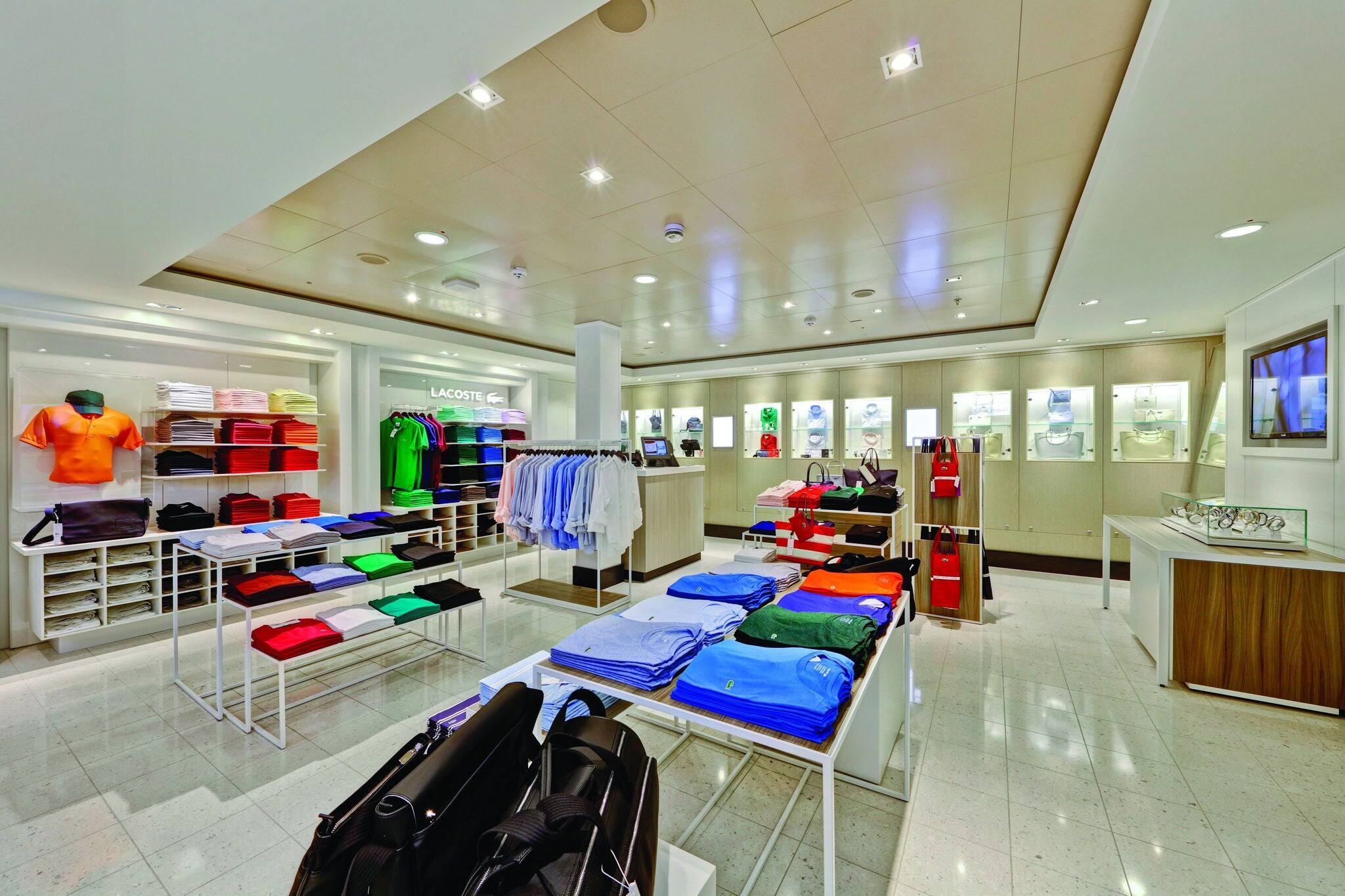 NCL Joy Shopping Tradewinds