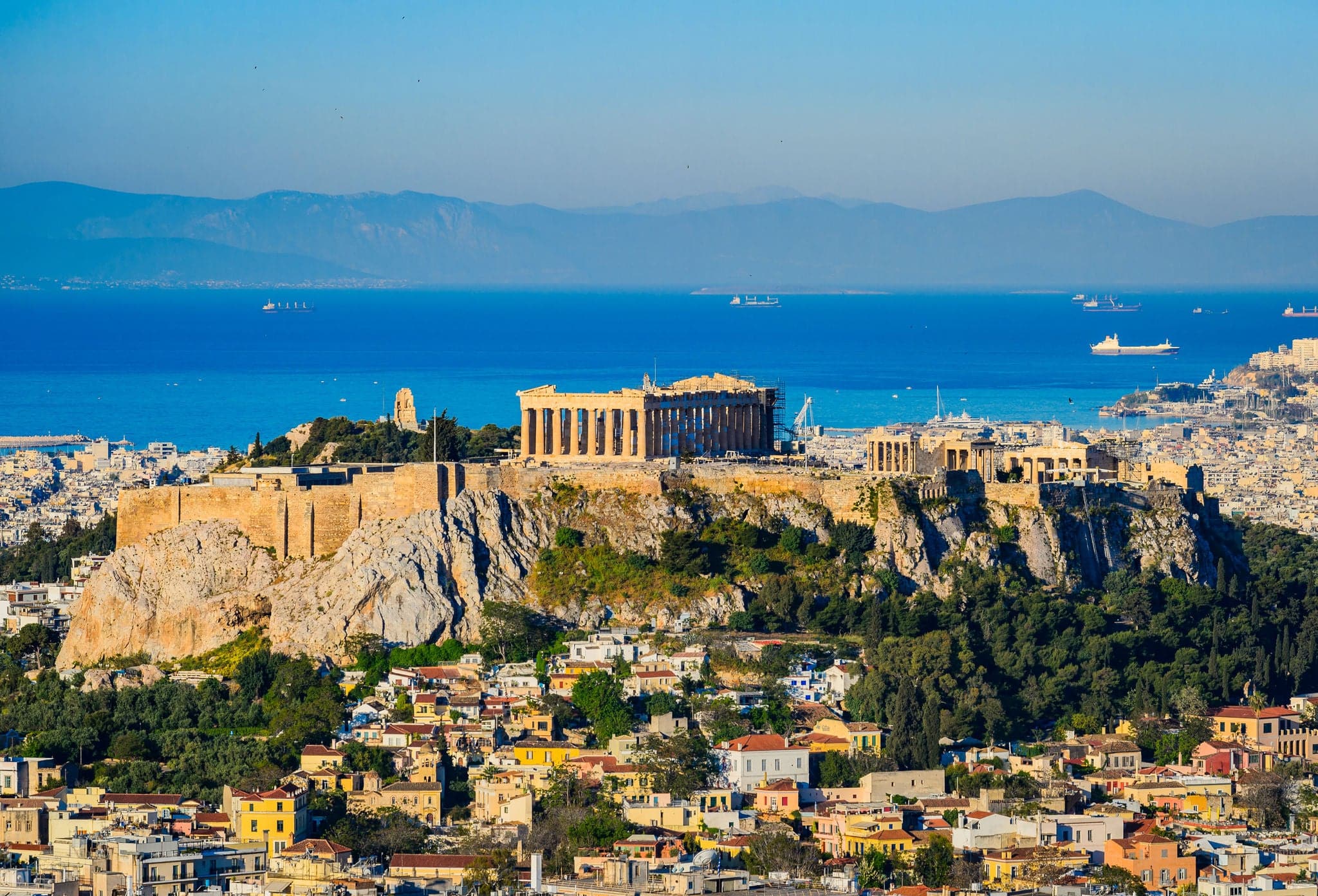 La Acrópolis con el Partenón en Atenas, Grecia