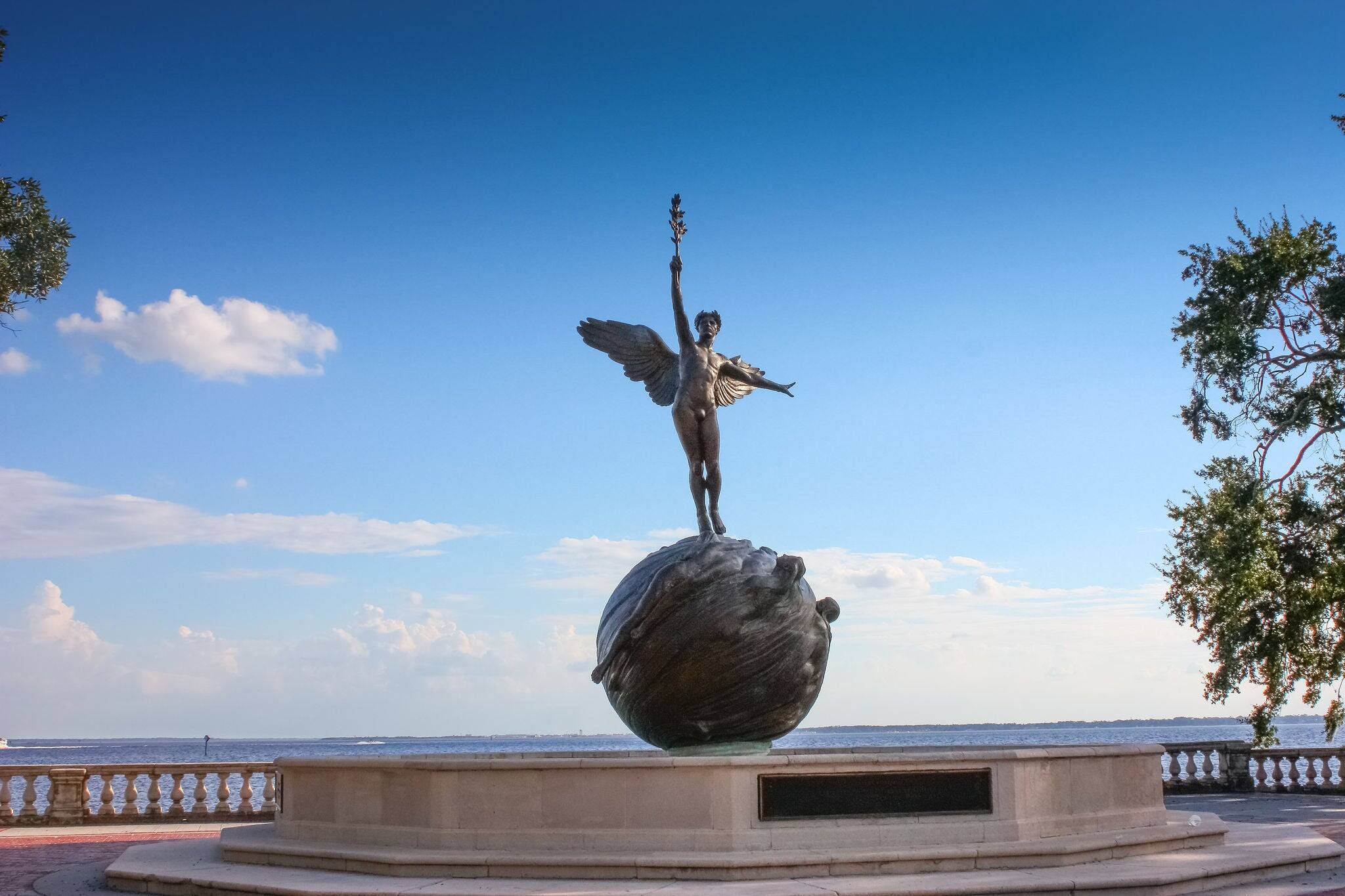 Sculpture in memorial park Jacksonville.
