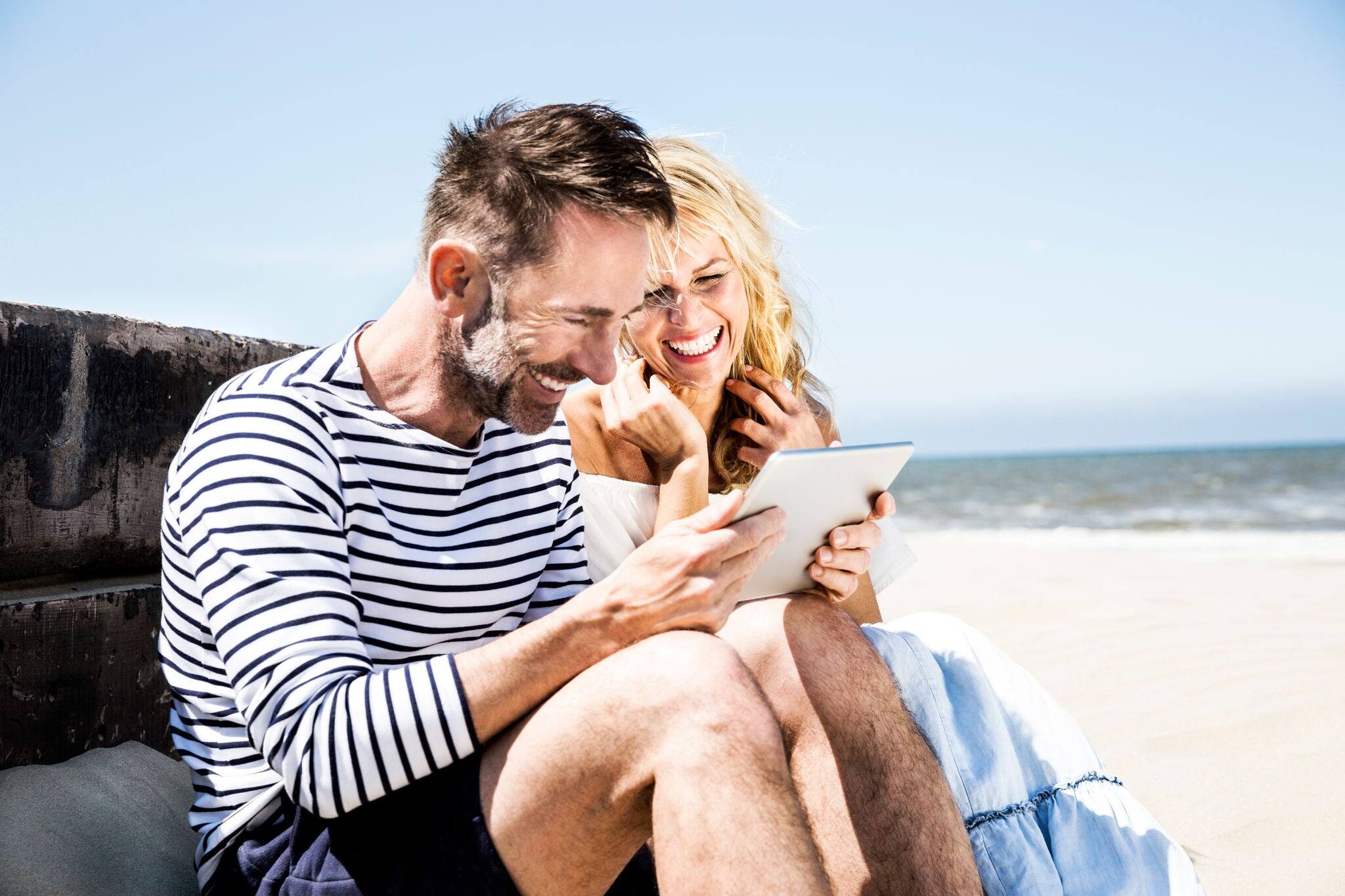 NCL-Lifestyle-Cruise-Couple-Happy