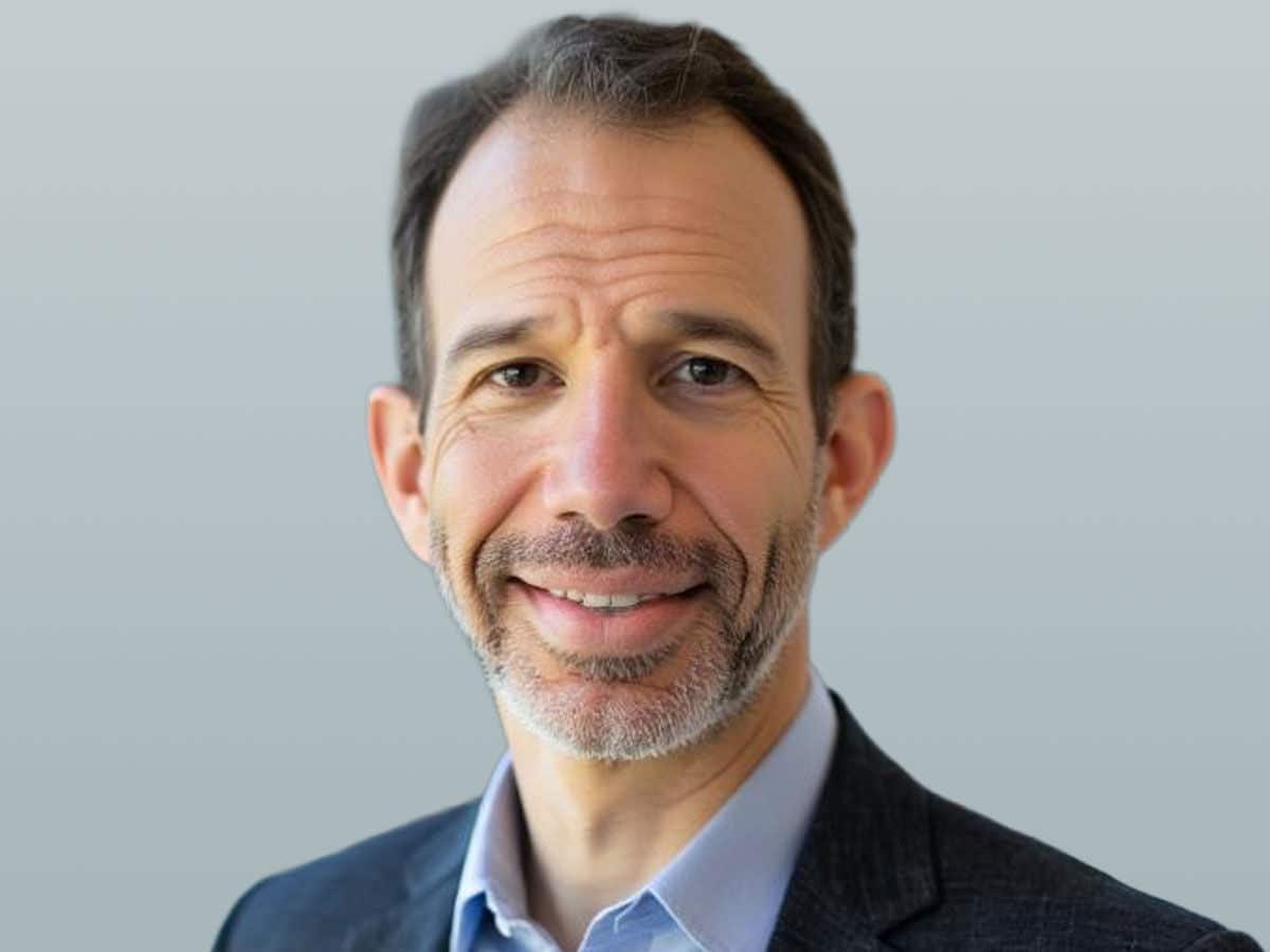 Director de Marketing de NCL Adam Malone