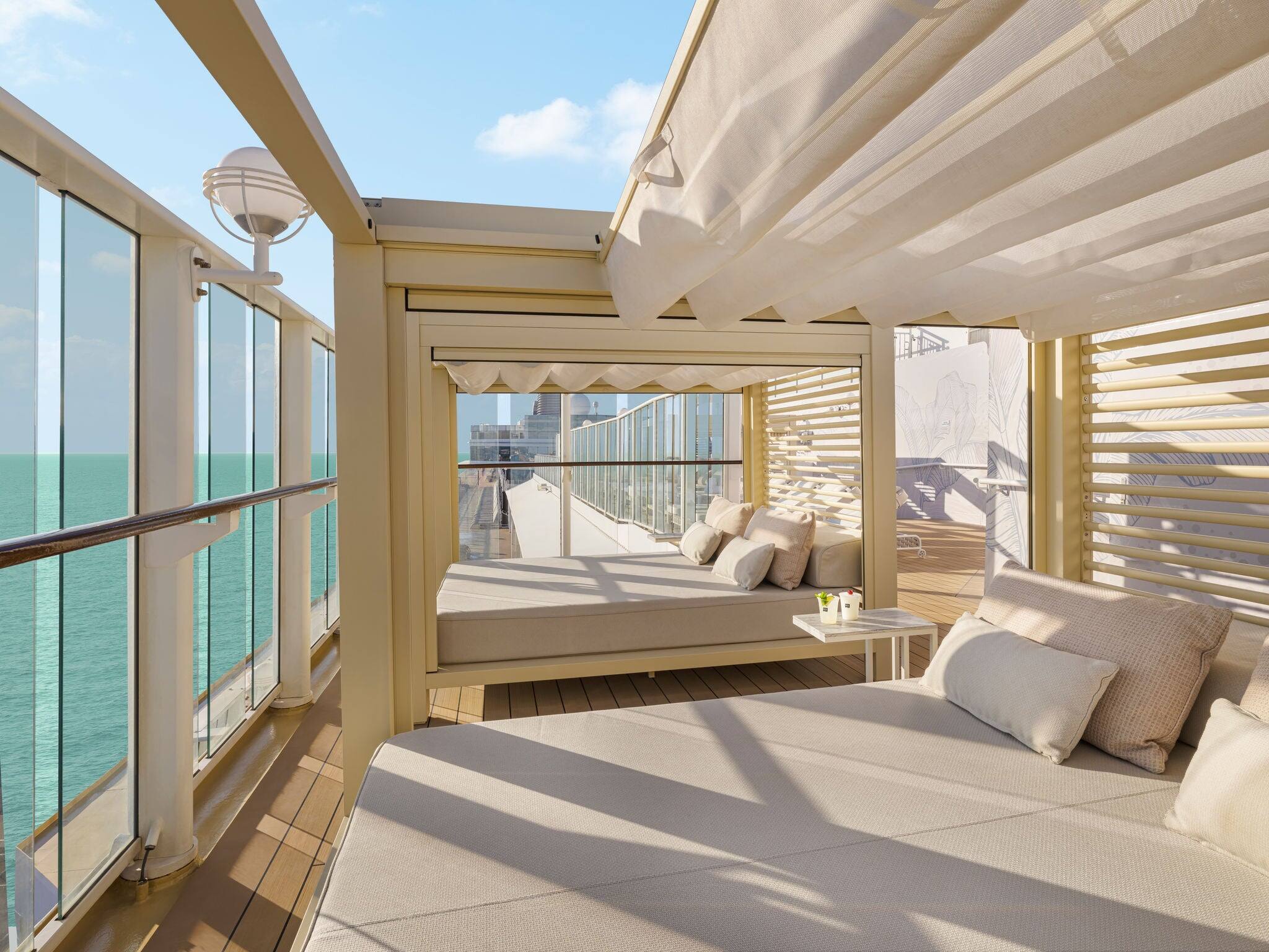 Norwegian Gem - Vibe Beach Club