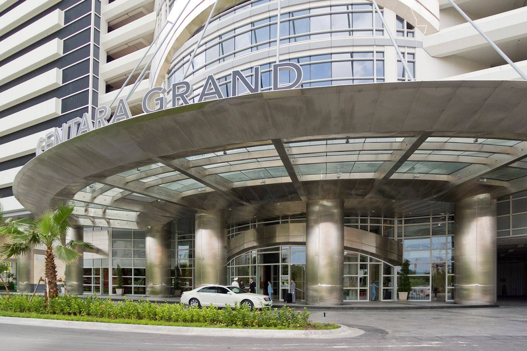 NCL-Cruise-Bangkok-TH-Centara-Grand-At-Central-World-Main-Entrance.jpg