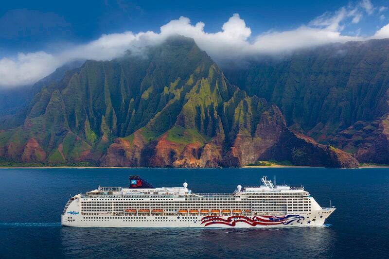 NCL Cruise Line, Pride of America, Na Pali Coast, Kauai, Hawaii