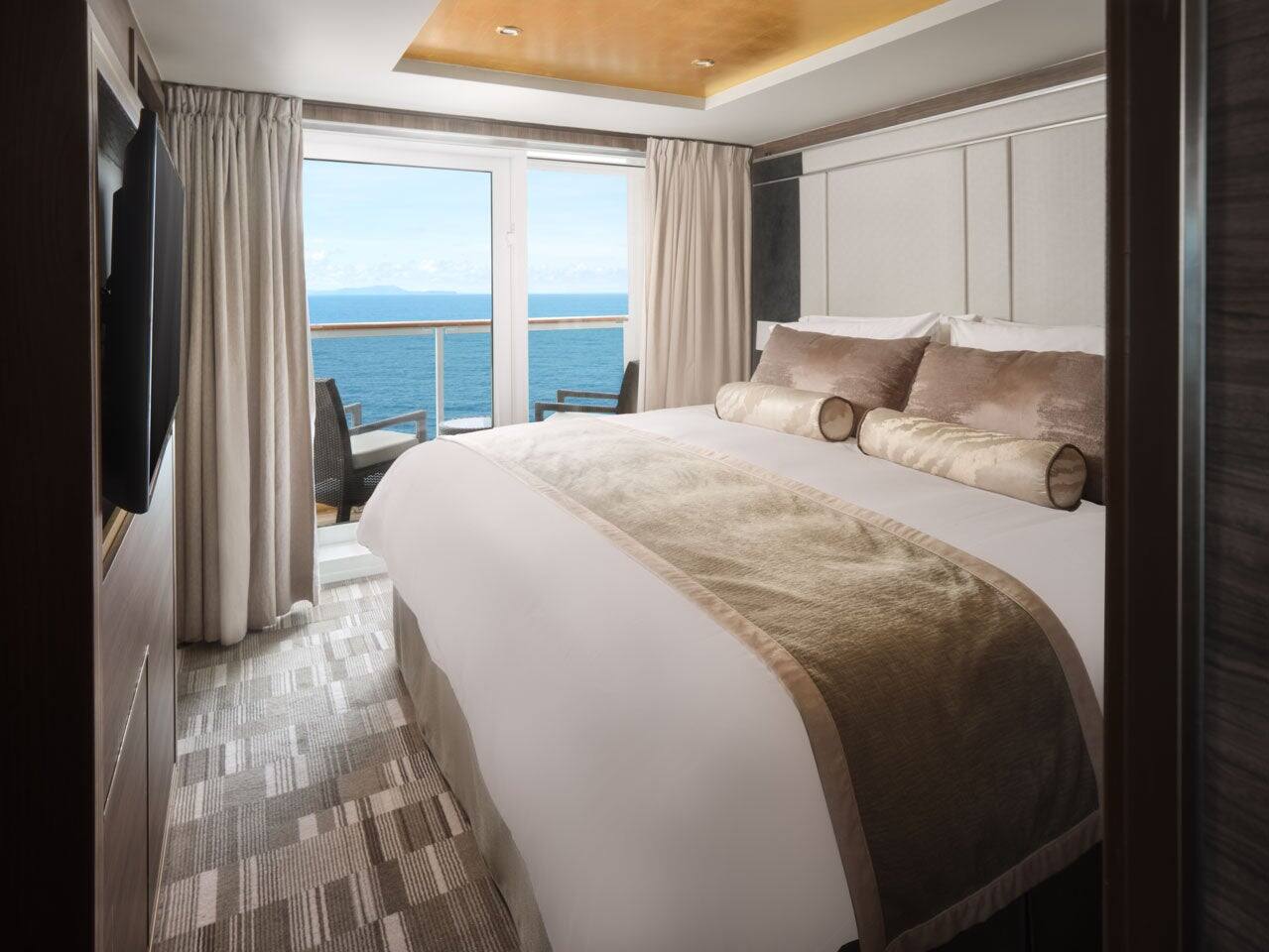Penthouse with Balcony, Norwegian Spirit