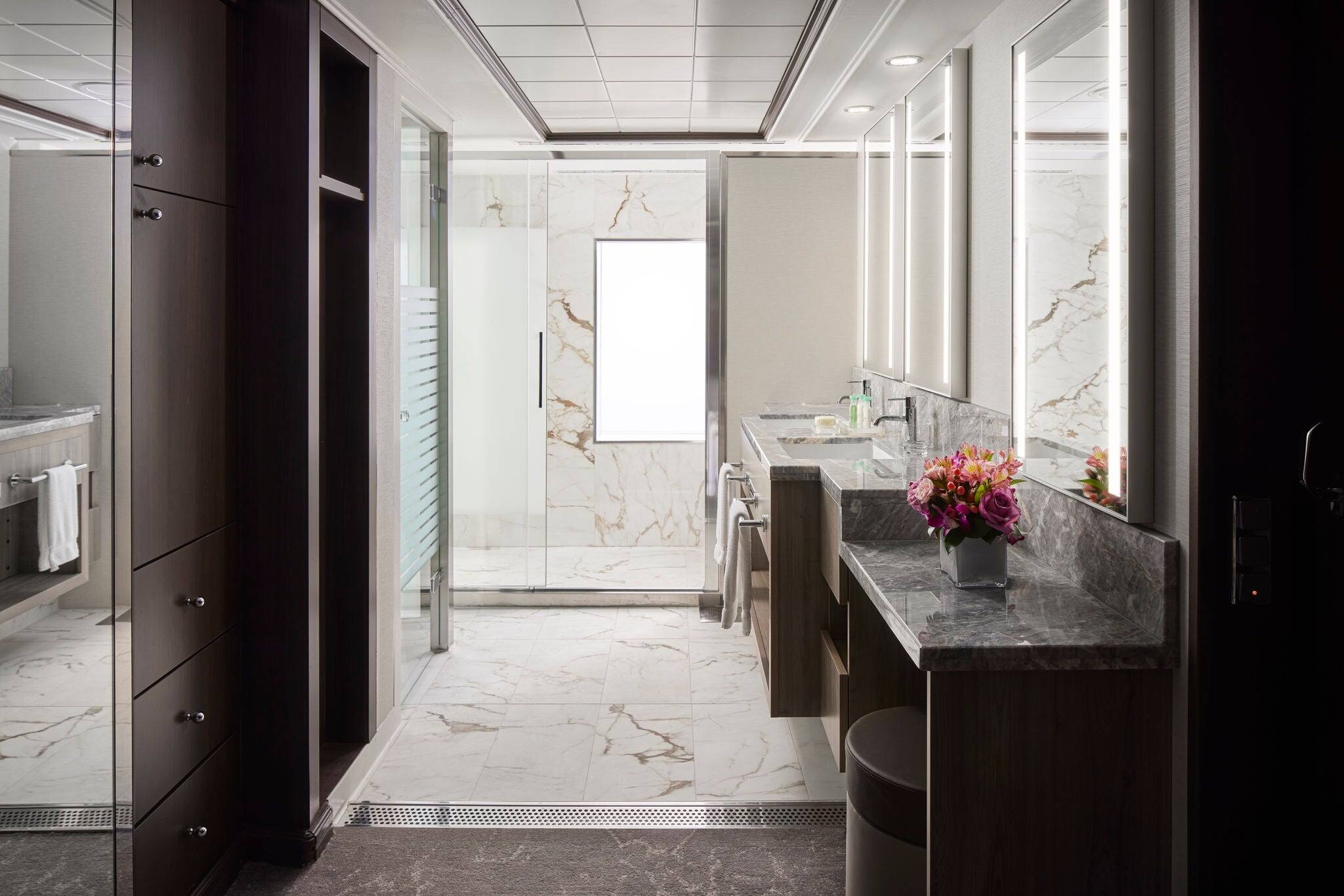 NCL Western Caribbean Jewel Stateroom Haven Master Bathroom