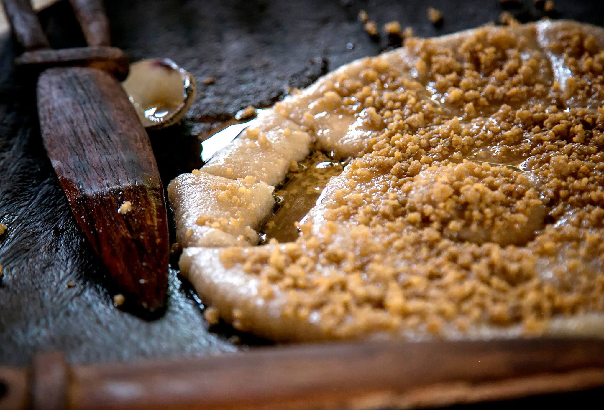 Traditional foods. The national dish of Vanuatu is lap lap. Lap lap is a baked pudding. It is made up of grated yam, banana, manioc or taro that is mixed with coconut milk, cook on wooden