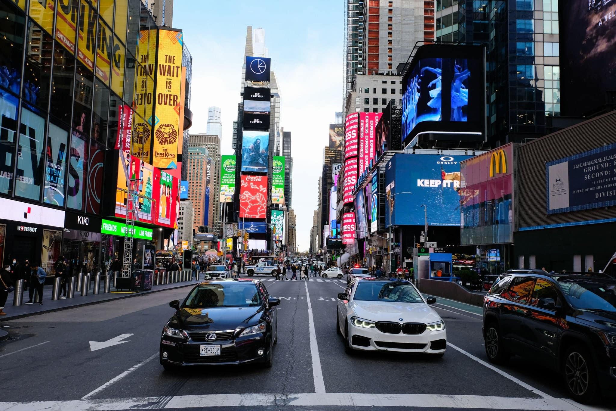 With its neon lights and billboards, Times Square is New York's most famous landmark and is the liveliest area in the city, located at the intersection of Broadway and 7th Avenue.