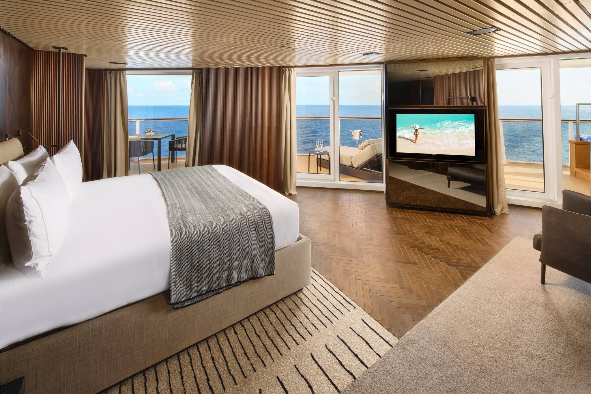 The Haven Deluxe Owner's Suite with Large Balcony
