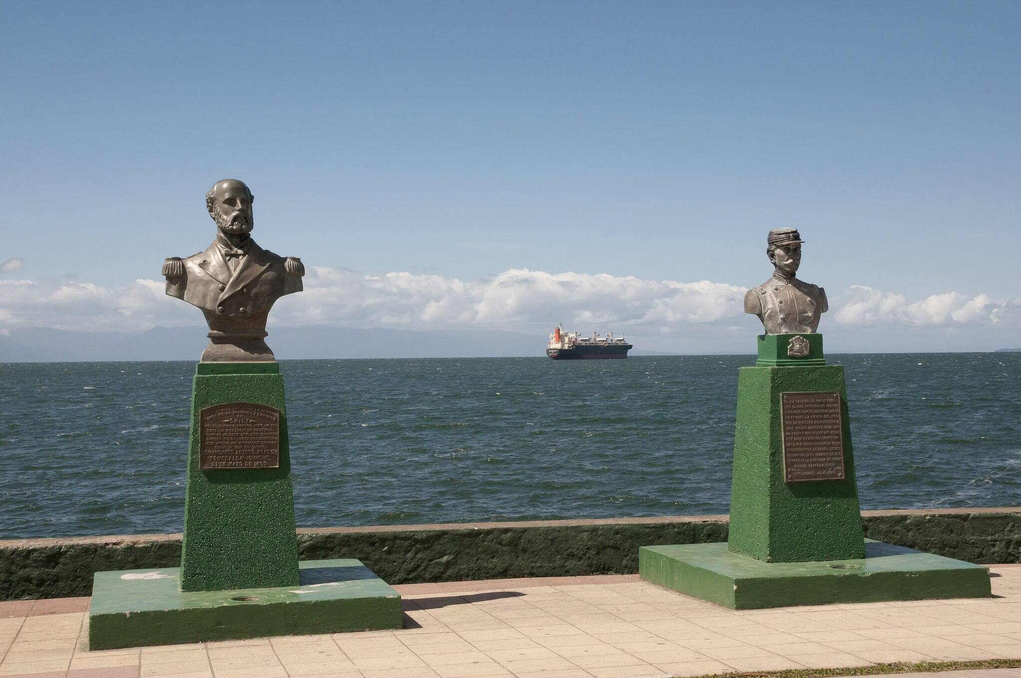 Statues of Arturo Prat & Ignacio Pinto - Puerto Montt - Chile