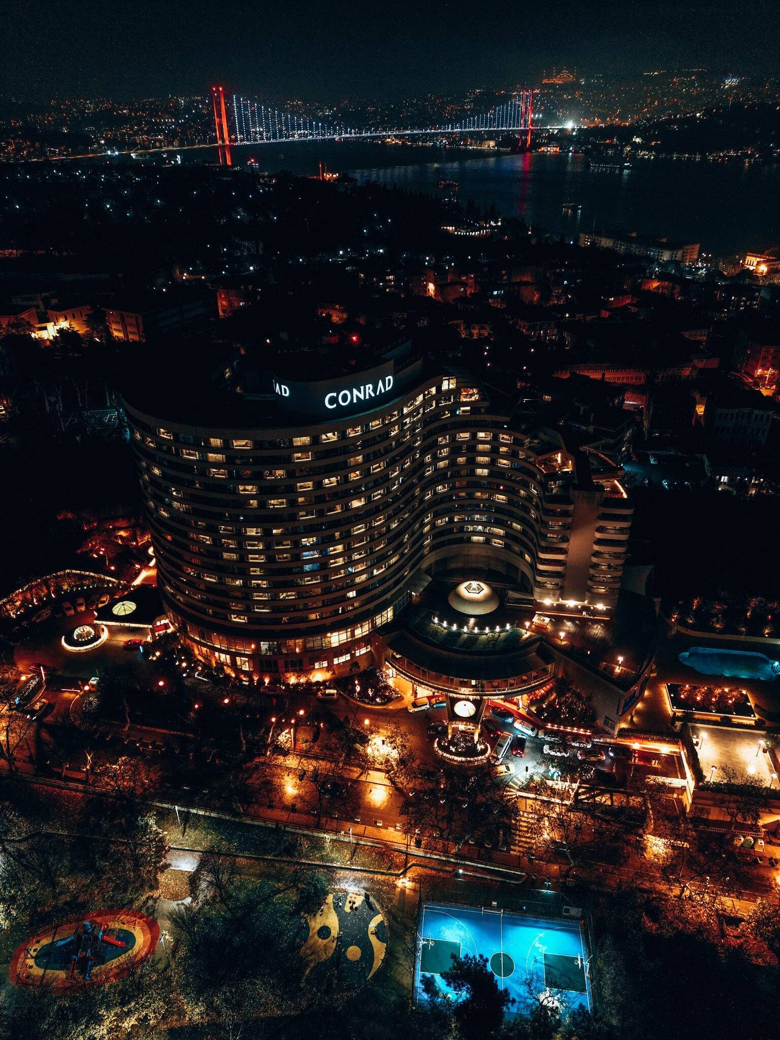 Istanbul-TU-Conrad-Istanbul-Bopshorus.jpg