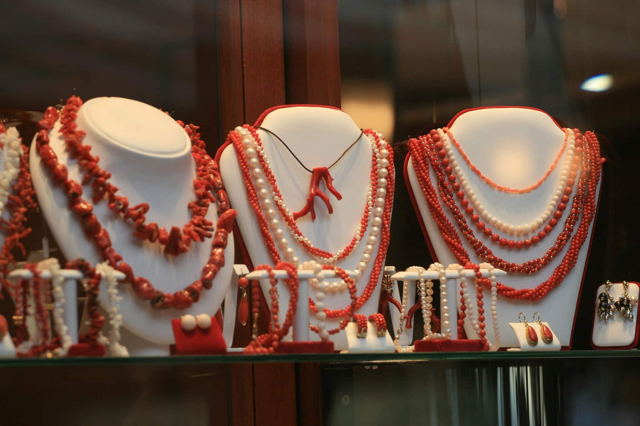 Coral jewelry in the shop window