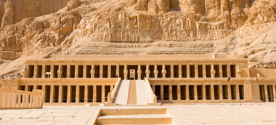 Las ruinas antiguas del gran templo de Hatshepsut, templo de Karnak, Luxor, Egipto