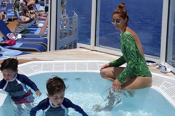 Let your kids play in the hot tubs Let your kids play in the hot tubs