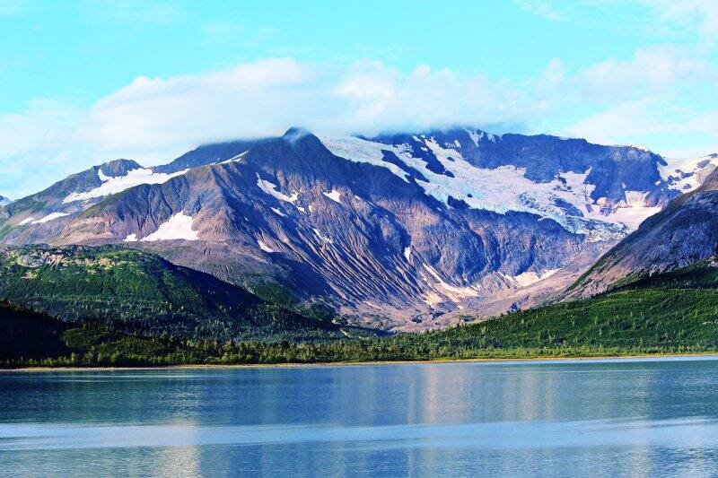 Crucero en Alaska hacia la Bahía de los Glaciares Crucero en Alaska hacia la Bahía de los Glaciares