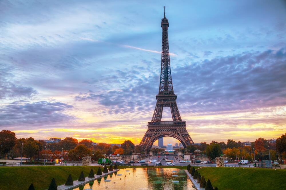 Eiffel Tower at Sunrise Eiffel Tower at Sunrise